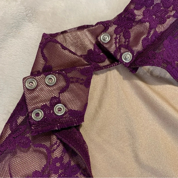 Weissman Long Sleeve Burgundy Lace Dance Costume size Medium - Picture 10 of 10